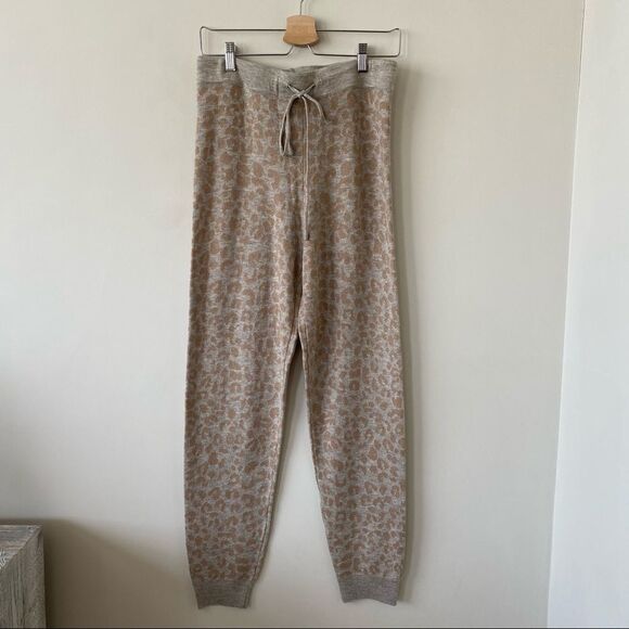 ANTHROPOLOGIE-IRIS Jogger Fawn (Medium) - Picture 3 of 11